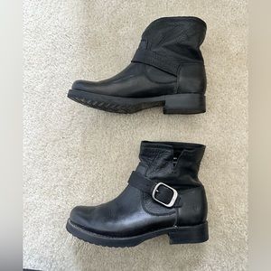 Women’s FRYE VERONICA BOOTIE (Size 6.5)